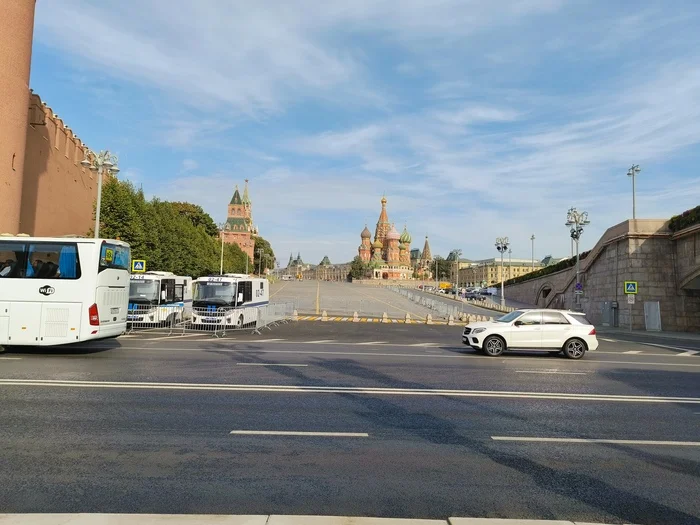 Bike ride along the Moscow embankments - My, Moscow, Embankment, Bike ride, Office weekdays, How does the morning begin?, Longpost