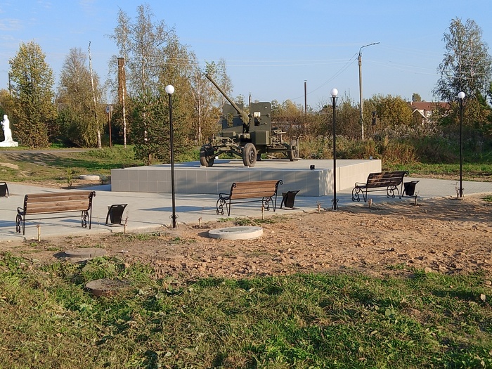 Памятник воинам-зенитчикам в Харовске