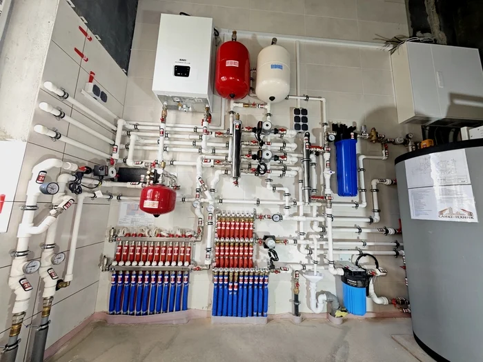 September 19, 2024. AGALATOVO, part 2 - My, Boiler room, Boiler room, Heat exchanger, Polypropylene, Quality, Aesthetics, Perfectionism, Installation of heating systems, Video, Vertical video, Longpost