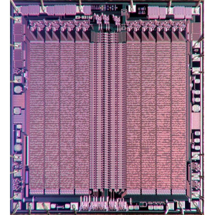Electronic Arrays 8316F 16K MOS ROM со снятой крышкой корпуса