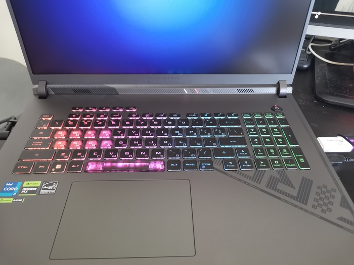 ROG Strix G18 (2023) G814