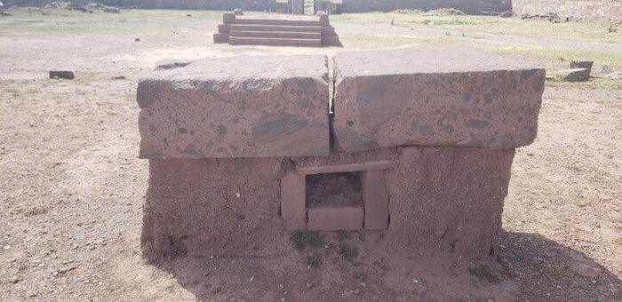 Представьте как по этоой квадратной трубе течет река крови- жуть....