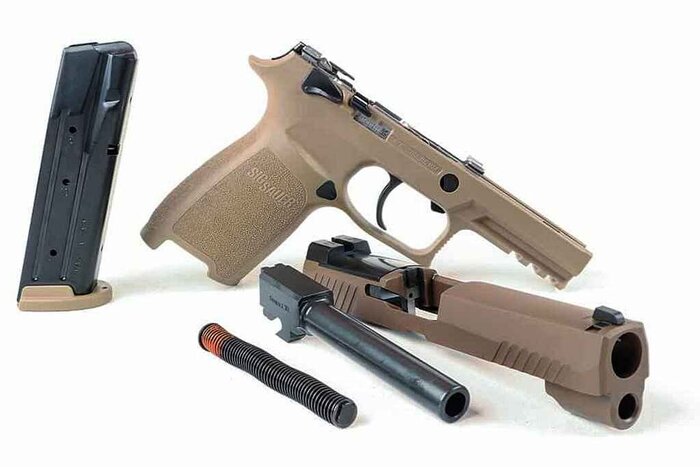 Разобранный SIG Sauer 320 (М17/С22)