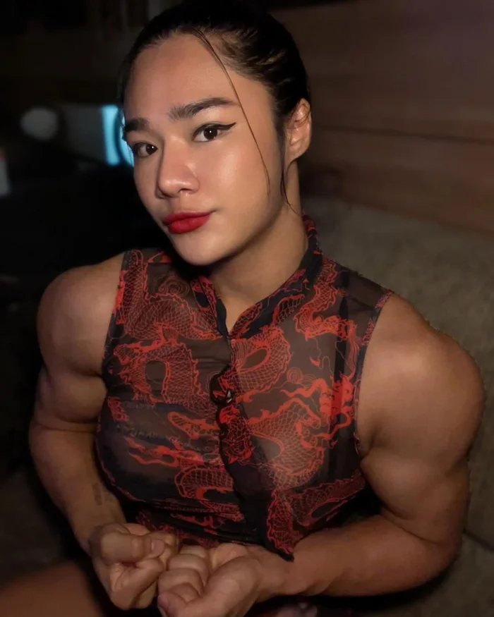 Panjapa Chumyam - Panjapa Chumyam, Sports girls, Girls, Bodybuilders, Strong girl, Muscle, Selfie, Asian, Taika, Press, Back, Booty, Video, Vertical video, Instagram (link), Longpost