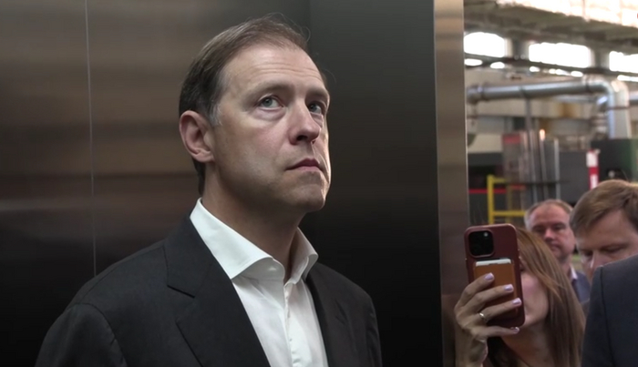 Сага о Денисе Мантурове, лифтах, импортозамещении, миграционной политике и компании «МИФ»