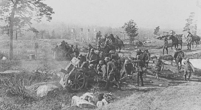 Finland, Pasila station area, April 12, 1918 - Military, The soldiers, World War I, Finland, The photo, Black and white photo, 1918