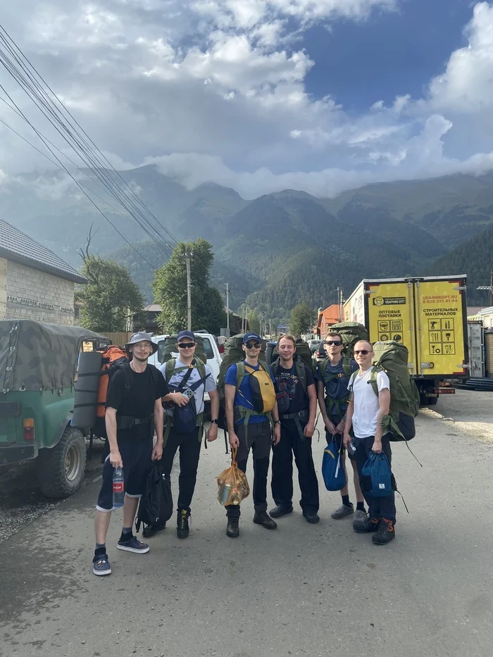 Trekking in Arkhyz. Abishira-Akhuba Ridge - My, Hike, Mountain tourism, Camping, The rocks, Туристы, The mountains, Caucasus mountains, Arkhyz, Tent, The photo, Mobile photography, Lake, Caucasus, Nature, The nature of Russia, Beautiful view, Longpost