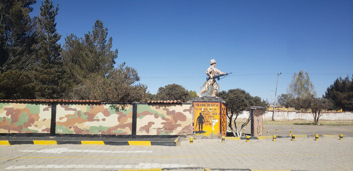 У солдата ФН ФАЛ?