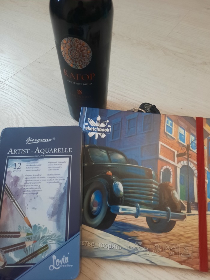 Отдельное спасибо от дочери))) скетчбук и карандаши просто великолепные