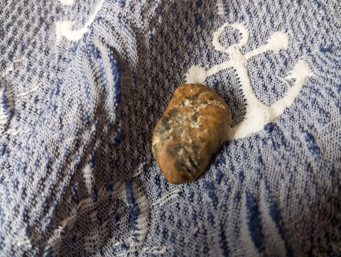 Please tell me what kind of stone this is! - A rock, Minerals, Text