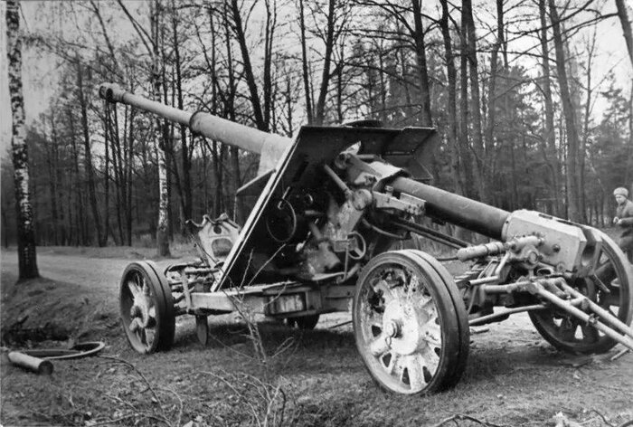  88-   8,8 cm Panzerj&#xE4;gerkanone 43