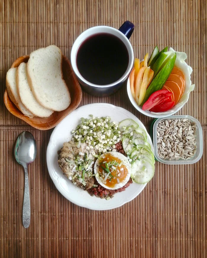 Breakfast - My, Food, Homemade, Foodphoto, Longpost, Green gram, Smoothie, Poached eggs, Sweet potato, Zucchini, Seeds