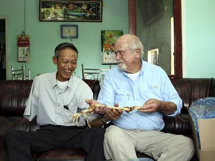 American doctor returns Vietnamese man's arm amputated half a century ago - History (science), Vietnam, The photo, Amputation