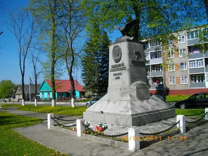 Alley. Mentality. Svisloch. People - Monument, Politics, Traditions, Republic of Belarus, Europe, Belarusians, Travels, Country, Longpost