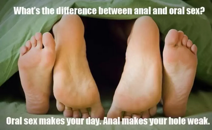 Пример игры слов в непристойной шутке 😬 Основано на схожести hole/whole и weak/week.