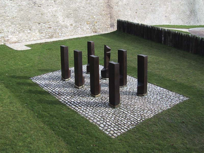 Monument for the Unknown Deserters of the German Wehrmacht, artist: Thomas Nicolai, Attribution-Share Alike 3.0 Unported