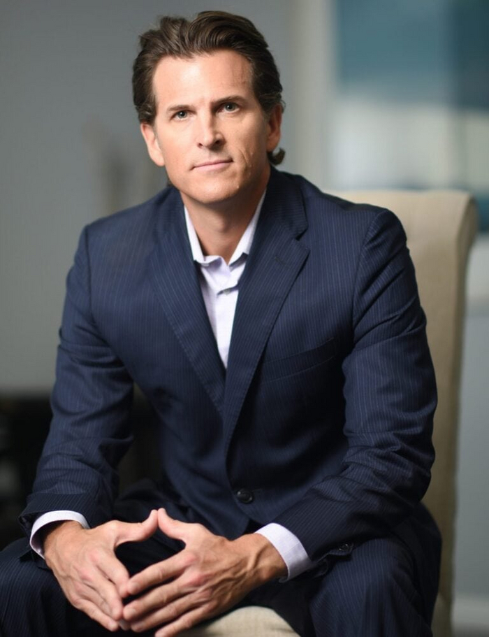 Пластический хирург Джастин Уэст. Фото предоставлено доктором Джастином Уэстом