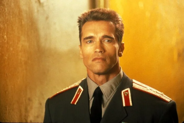 Красная жара / Red Heat (1988) - Фильмы, Голливуд, Советую посмотреть, Классика, Арнольд Шварценеггер, Боевики, Джеймс Белуши, Длиннопост