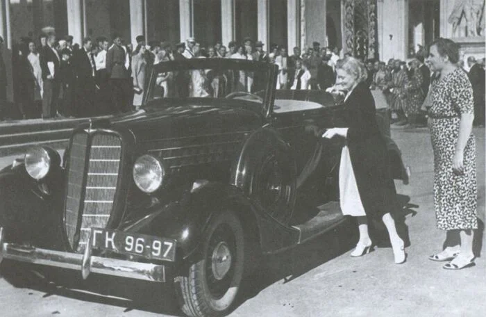 Актриса Любовь Орлова на съёмках фильма «Светлый путь». 1940 год - Фотография, Черно-белое фото, СССР, 40-е, Актеры и актрисы, Знаменитости, Любовь Орлова, Фото со съемок