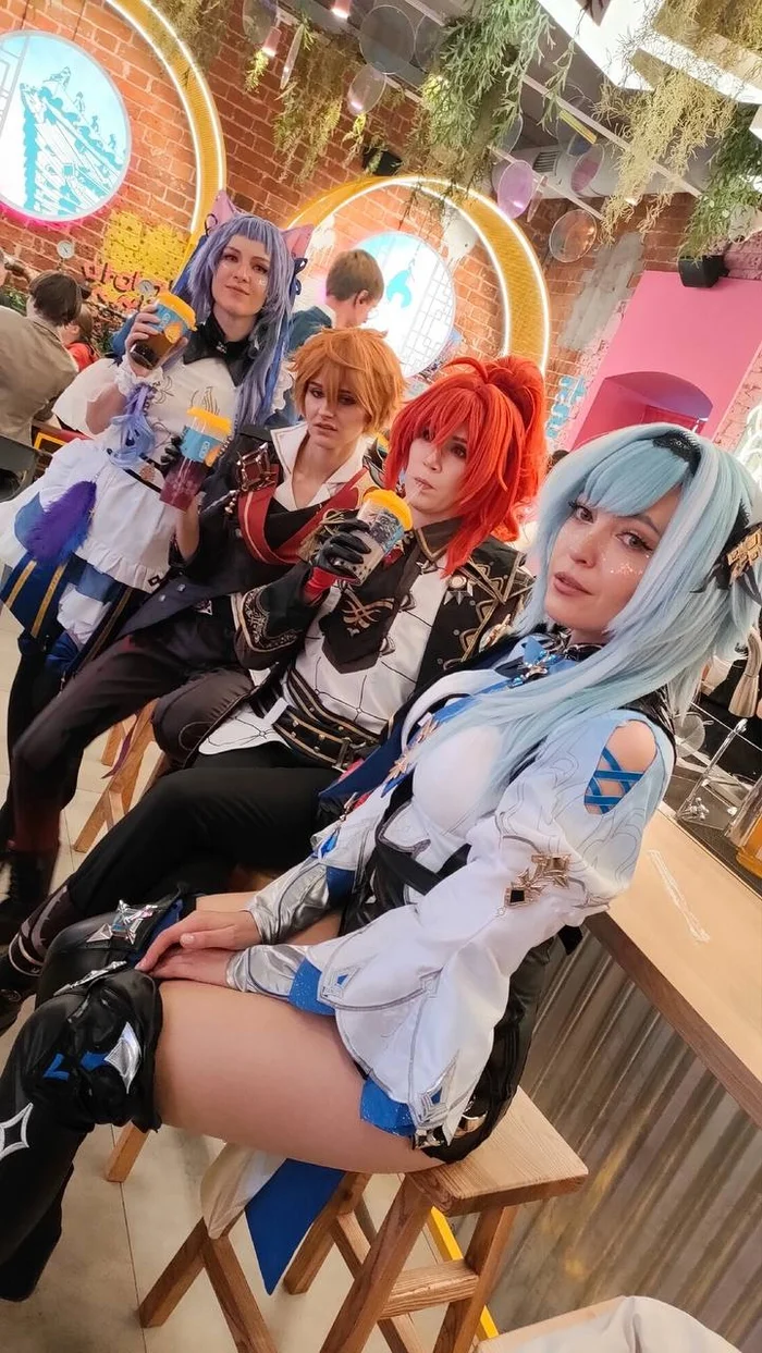 After my shift at the factory, the guys and I went to a cafe - My, Cosplayers, Genshin impact, The photo