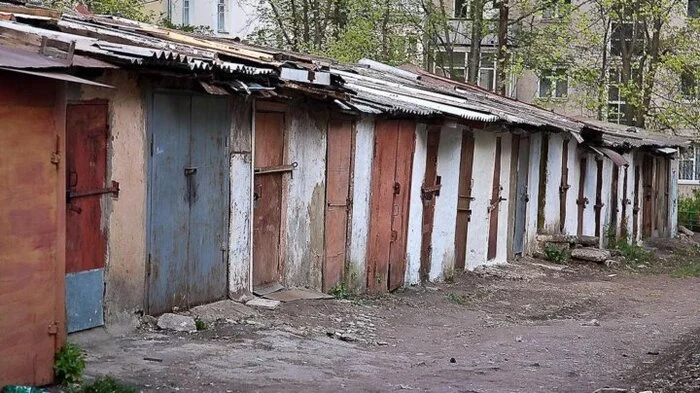 A shed in the courtyard of a multi-story building can be recognized as your property - My, Right, Lawyers, Barn, Apartment buildings, The property, Own, Land plot, HOA, Longpost