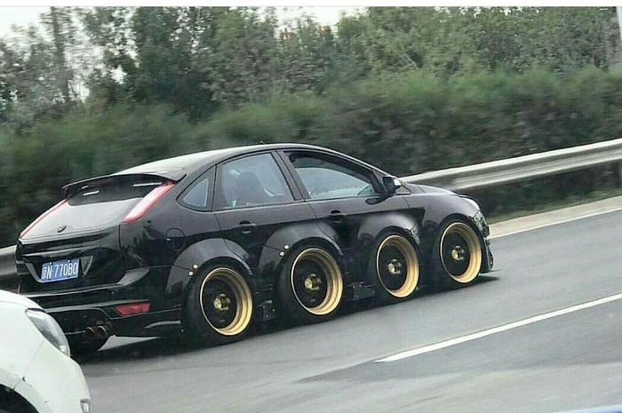 Пока кто-то бежит со всех ног, он едет со всех колес