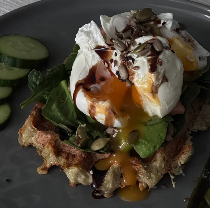 Poached egg is better than in a restaurant - My, Ingredients, Yummy, Recipe, Serving dishes, Video, Vertical video, Longpost