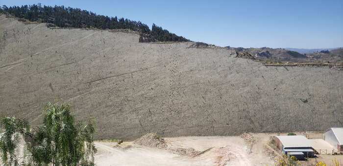 Часть склона со следами