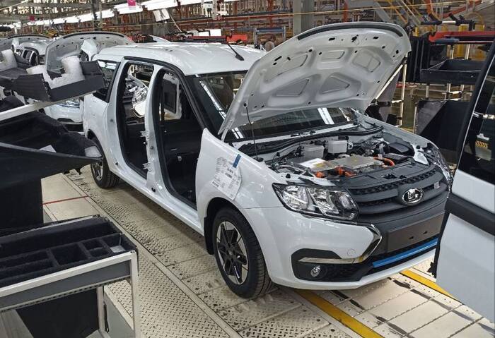 AvtoVAZ has started serial production of the Lada e-Largus electric car at the price of the new Zeekr 7X crossover - Transport, Electric car, Motorists, Auto, AvtoVAZ, Telegram (link), Longpost