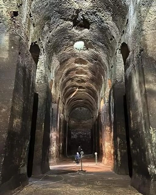 Ancient Roman underground reservoir - Archeology, Antiquity, Ancient Rome, The Roman Empire, Italy, Reservoir, Constructions