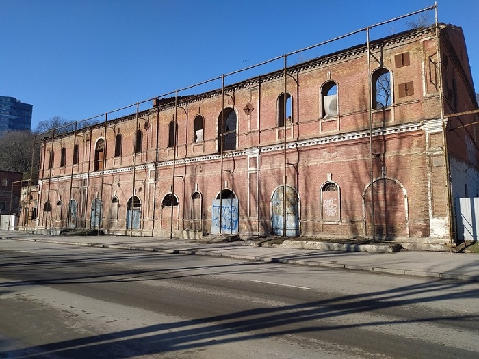 Парамоновские склады. Фото: <a href="https://pikabu.ru/story/paramonovskie_skladyi__znamenitaya_dostoprimechatelnost_rostova_11849927?u=https%3A%2F%2Fvk.com%2Fmulatka3387&t=%D0%98%D1%80%D0%B8%D1%88%D0%BA%D0%B0%20%D0%9F%D0%B0%D0%BD%D0%B8%D1%87%D0%BA%D0%B8%D0%BD%D0%B0%20%2F%20%D0%92%D0%9A%D0%BE%D0%BD%D1%82%D0%B0%D0%BA%D1%82%D0%B5&h=1510647304b8617067503fa7366c7fc42ad219bb" title="https://vk.com/mulatka3387" target="_blank" rel="nofollow noopener">Иришка Паничкина / ВКонтакте</a>