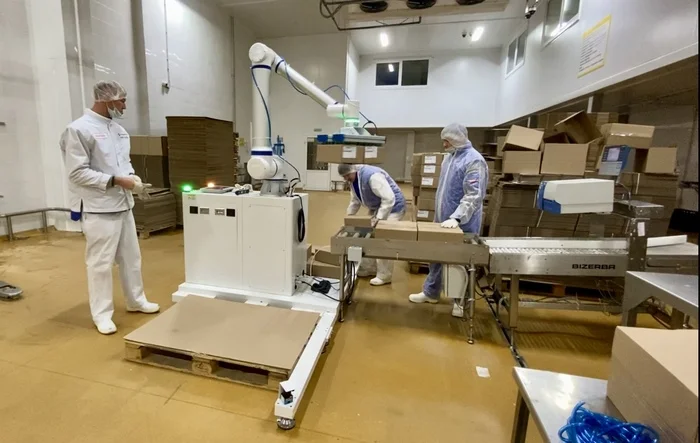 Robots do the hard work, not humans: how robot Alyosha helps in sausage production - Work, Robot, Factory, Future, Video, Vertical video, Longpost