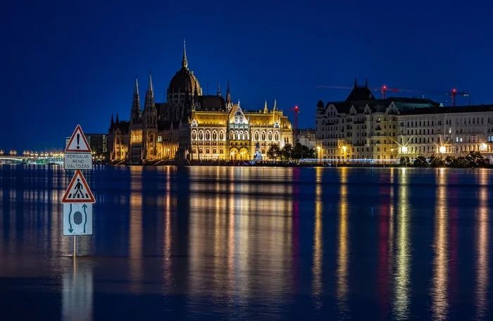 A bit of Budapest in the evening - Budapest, Evening, Longpost, The photo, City lights