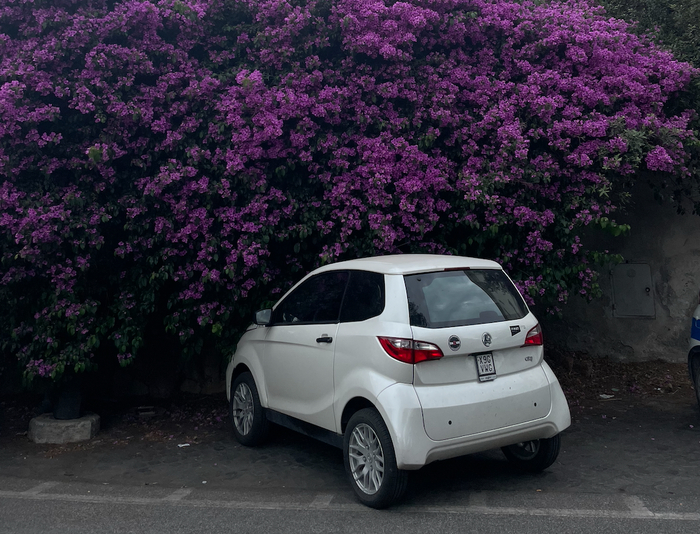 Не на этой машине, это просто случайно фото из Рима)