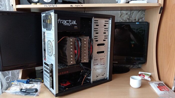 Снял боковые крышки, подготовил все необходимое.