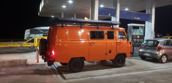 На АЗС увидел "заряженную" буханочку