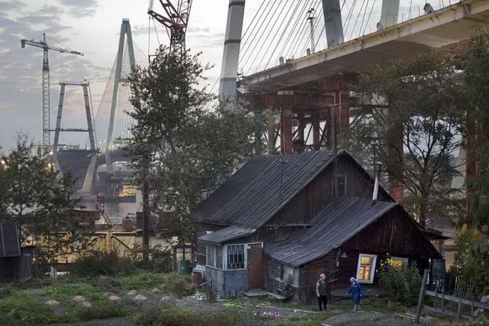 Construction of the Bolshoy Obukhovsky Bridge - The photo, Russia, Street photography, 2007, Alexander Petrosyan