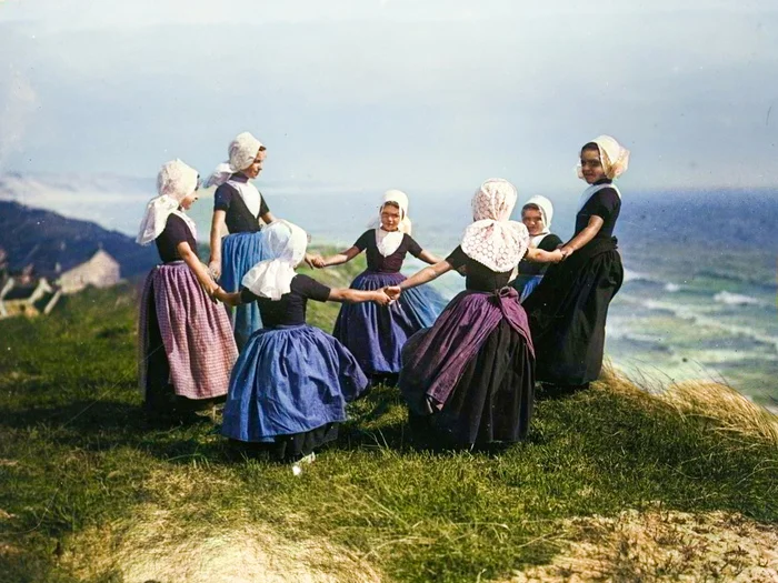 Unique historical footage from the life of European countries that will take you back to the past. 20 colorized photographs from the late 19th - early 20th centuries - My, Old photo, Historical photo, The photo, Colorization, France, Great Britain, Norway, Netherlands (Holland), Portugal, 19th century, 20th century, Longpost