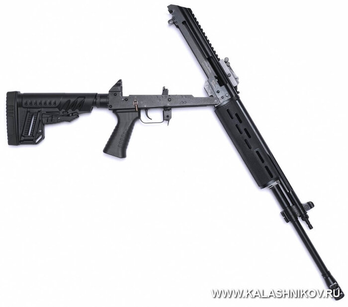 Для неполной разборки ВПО-177 раскрывается подобно системе AR-15. Однако передняя ось не извлекается и обращаться с оружием в таком положении неудобно. Фото Михаила Дегтярёва