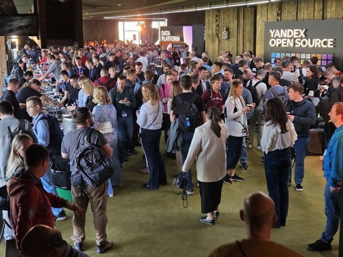 Батюшка-айтишник, ИИ вместо программистов, перспективы отечественного софта и другие интересности с конференции Яндекса