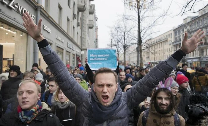 Бесполезно и необходимо. ФСБ и МВД проверяют кандидатов на получение оружейной лицензии - Моё, Закон, Госдума, Право, Оружие, Самооборона, Право на оружие, Охота, Охота и рыбалка, Охотничье оружие, Стрельба, Юристы, МВД, ФСБ, Уголовное дело, Суд, Штраф, Длиннопост, Политика