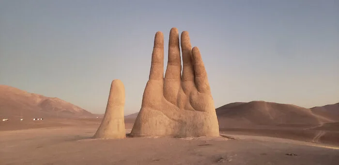 A hand in the desert and a night spent nearby - My, Solo travel, Bike trip, A bike, Travels, South America, Chile, Monument, Andes, The mountains, Bike ride, Cyclist, Mountain tourism, Atacama Desert, Desert, Auto-da-fe, The rocks, Camping, Hike, Extreme, Loneliness, Longpost, The photo