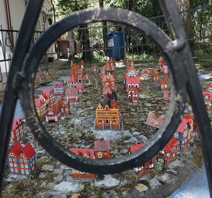 Городок миниатюр в Светлогорске - Моё, Светлогорск, Калининградская область, Туризм, Прогулка по городу, Калининград, Путешествие по России, Достопримечательности, Автопутешествие, Инсталляция, Города России, Краеведение, Длиннопост