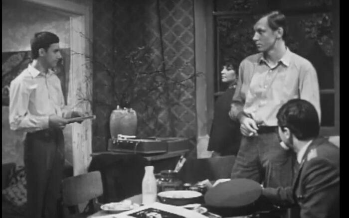 Знаменский разговаривает с братьями.