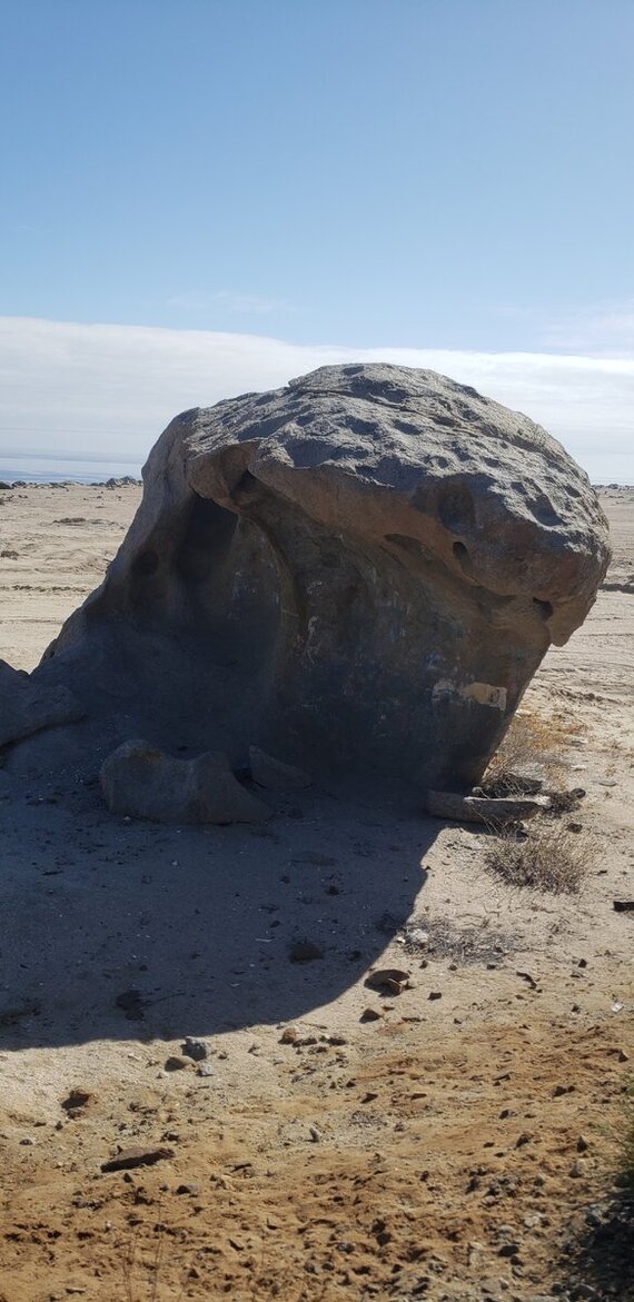 Spent the night on the doorstep of a house overlooking the ocean - My, Bike trip, Solo travel, A bike, Travels, Hike, South America, Bike ride, Andes, Cyclist, Atacama Desert, Desert, Road, The rocks, The mountains, Ocean, Pacific Ocean, Kindness, Hospitality, Hospitality, Longpost