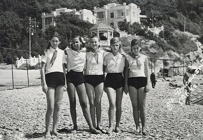 On the shore of the boarding house Dzhankhot, Krasnodar region - City of Gelendzhik, Dzhankhot farm, 1964 - Boarding house, the USSR, Black Sea, Краснодарский Край, Made in USSR, Childhood in the USSR, Childhood memories, Memories, Memory, Retro, 60th, Summer, Old photo, Childhood, Telegram (link)