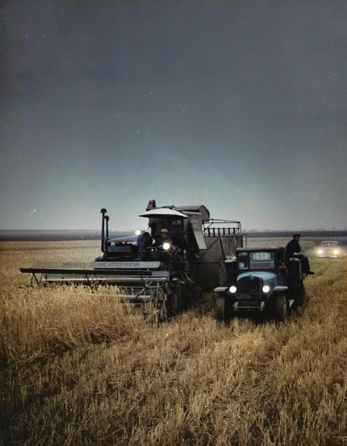 Подборка простых и потрясающих фотографий эпохи СССР. 20 раскрашенных фотографий, Часть X Старое фото, Фотография, СССР, Сделано в СССР, Детство в СССР, Колоризация, 70-е, 60-е, 80-е, 50-е, Длиннопост Подборка простых и потрясающих фотографий эпохи СССР. 20 раскрашенных фотографий, Часть X Старое фото, Фотография, СССР, Сделано в СССР, Детство в СССР, Колоризация, 70-е, 60-е, 80-е, 50-е, Длиннопост