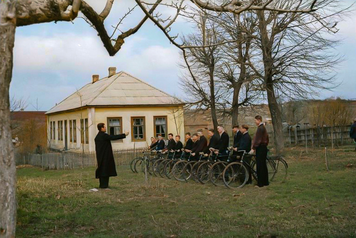 Подборка простых и потрясающих фотографий эпохи СССР. 20 раскрашенных фотографий, Часть X Старое фото, Фотография, СССР, Сделано в СССР, Детство в СССР, Колоризация, 70-е, 60-е, 80-е, 50-е, Длиннопост Подборка простых и потрясающих фотографий эпохи СССР. 20 раскрашенных фотографий, Часть X Старое фото, Фотография, СССР, Сделано в СССР, Детство в СССР, Колоризация, 70-е, 60-е, 80-е, 50-е, Длиннопост