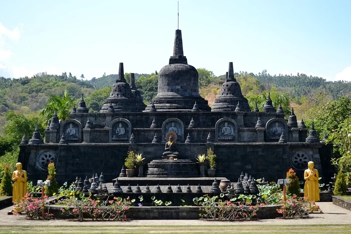 Храм Brahma Vihara Amara. Индонезия, о. Бали - Моё, Путешествия, Город, Азия, Фотография, Буддизм, Будда, Религия, Архитектура, Природа, Длиннопост, Индонезия, Бали, Остров, Храм