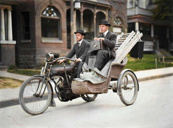 Подборка фотографий из прошлого, которые заставляют удивиться. 20 раскрашенных фотографий из XIX-ХХ века. Часть XI Историческое фото, Старое фото, Фотография, Колоризация, 19 век, 20 век, Длиннопост Подборка фотографий из прошлого, которые заставляют удивиться. 20 раскрашенных фотографий из XIX-ХХ века. Часть XI Историческое фото, Старое фото, Фотография, Колоризация, 19 век, 20 век, Длиннопост